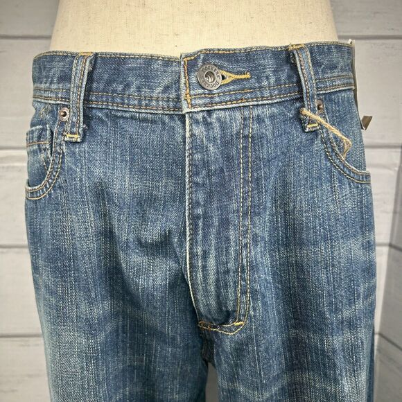 Dockers D3 Men's Denim Jeans Classic Fit Relaxed Straight Leg Blue Size 32x30 - Picture 2 of 13